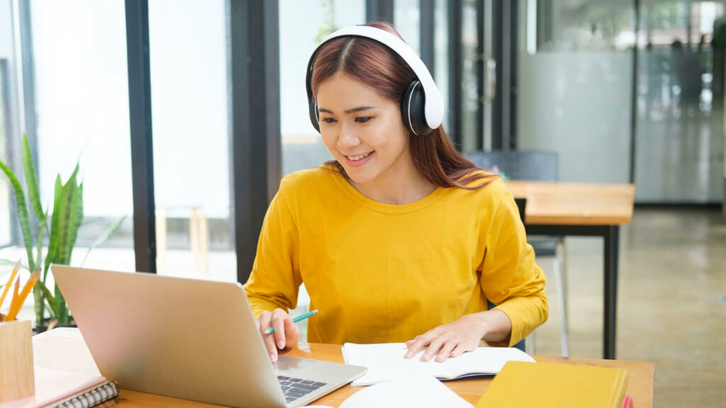 Impact of Multilingual Content in Short Films on Language Learning