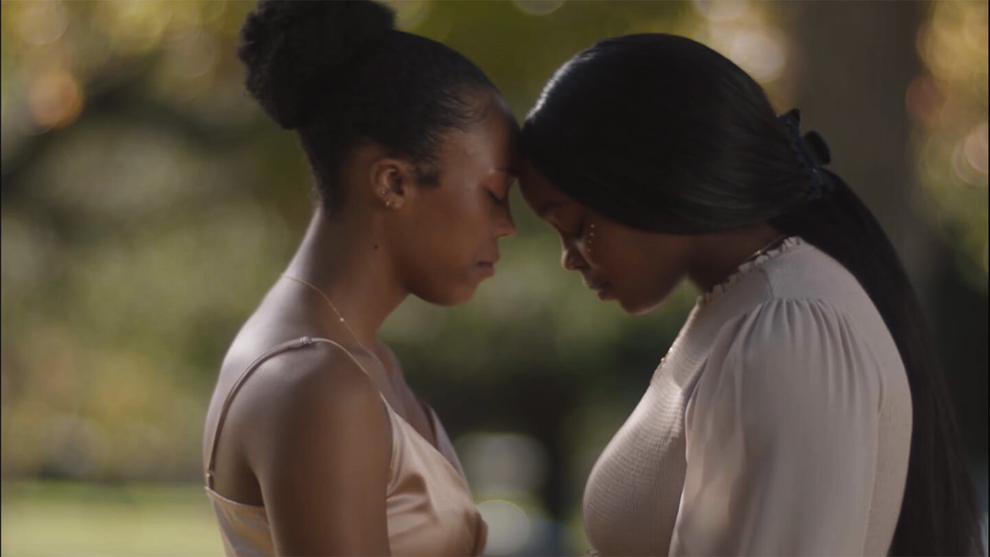 Monét: Impermeable Friendships and Their Fatal Interruptions