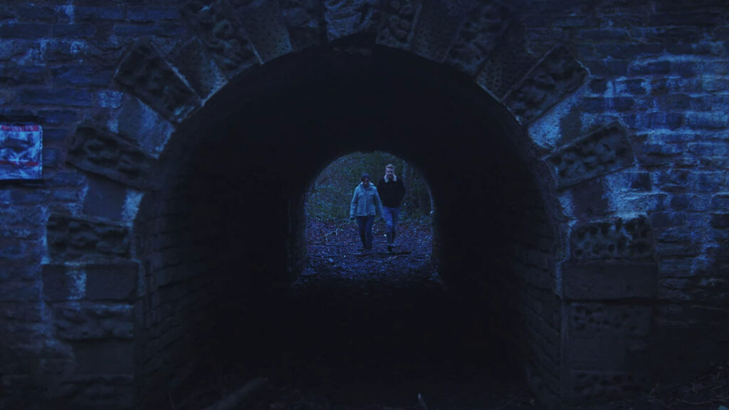 That Night: An Expectant House and Its Chilling Emptiness